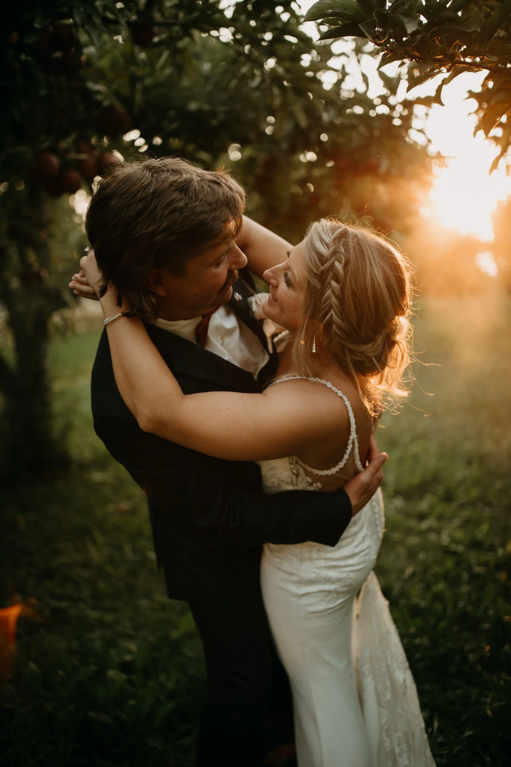 michiganbeachweddingorchardbarnreception-103.jpg